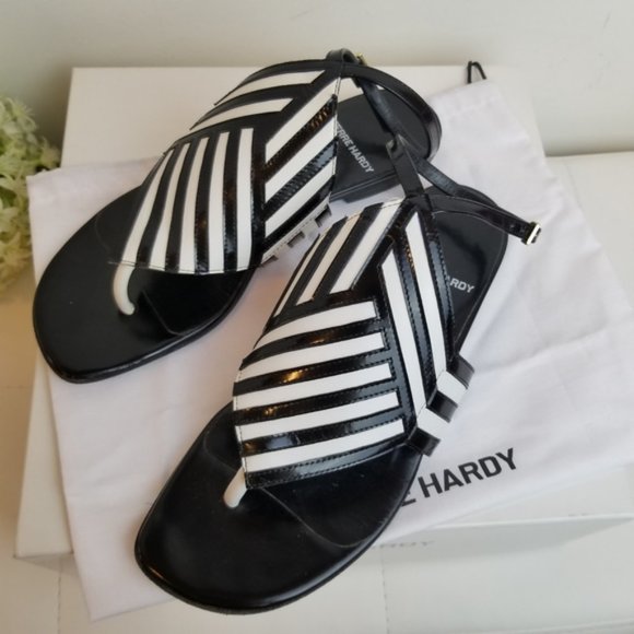 Pierre Hardy Bi Color Black White Flat Sandal 35 - Picture 1 of 7